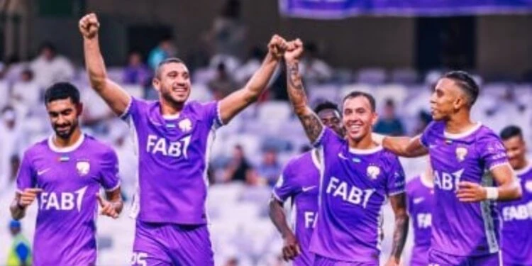 العين يسعى لحسم لقب الدوري الإماراتي أمام الشارقة