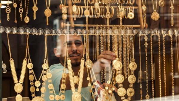 استقرار أسعار الذهب اليوم في مصر وعيار 21 يسجل 6815 جنيهًا