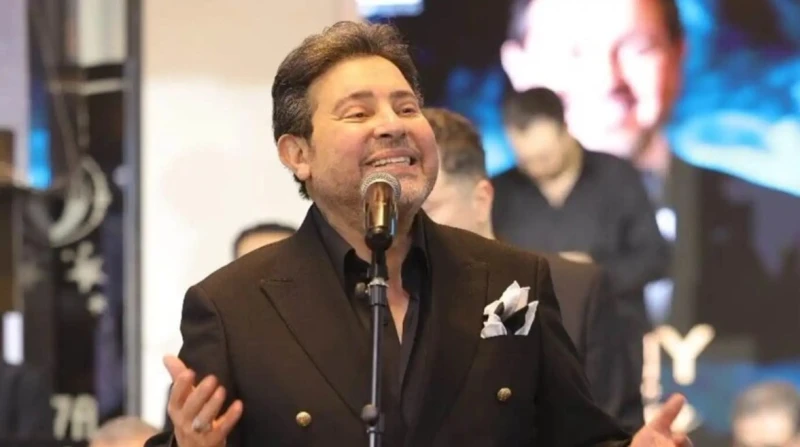 "ربنا ما يحرمني منكم". آخر كلمات الفنان هاني شاكر قبل وفاته