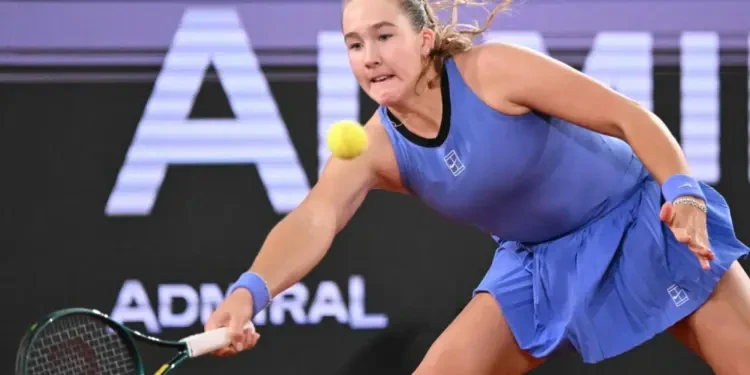 أندريفا كتمت أنفاس الأمريكية بابتيست وحجزت تذكرة النهائي