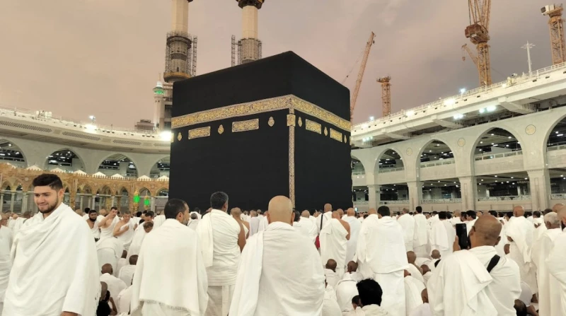 الأزهر يكشف أخطاء الحجاج أثناء أداء مناسكهم ويوضح كيفية تداركها