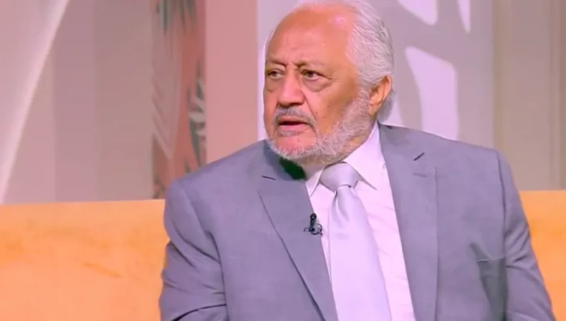 خالد زكي في جنازة صديقه هاني شاكر