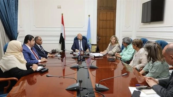 محافظ القاهرة يلتقي جمعية محبي الأشجار لتطوير المعادي والحفاظ على طابعها الأخضر