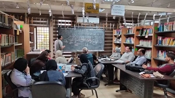ورش لتعليم الخط العربي بمكتبة مصر العامة ضمن مبادرة "أنا متعلم مدى الحياة" بأسيوط