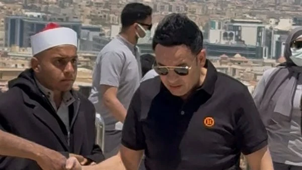 إيهاب توفيق ومصطفى قمر يشاركان في تشييع جثمان هاني شاكر