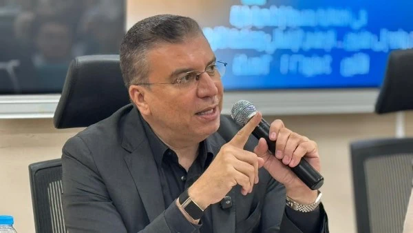 تكريم عمرو الليثي كأفضل إعلامى عام 2026 بكلية الإعلام جامعة عين شمس