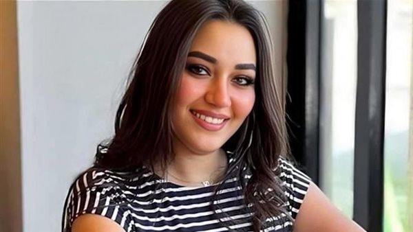 خلال أيام. رحمة محسن تغني الأغنية الدعائية لـ فيلم إذما