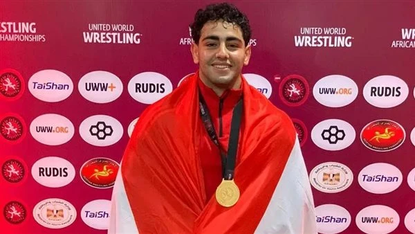 ذهبية أفريقية جديدة للبحيرة.. أنس يعتلي منصة التتويج في المصارعة الحرة تحت 20 سنة
