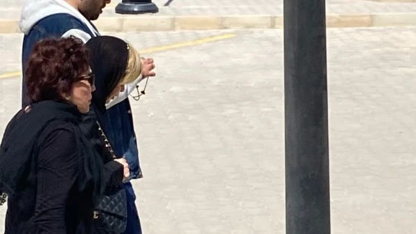 وصول هالة سرحان ولبلبة لحضور صلاة الجنازة علي الفنان هاني شاكر