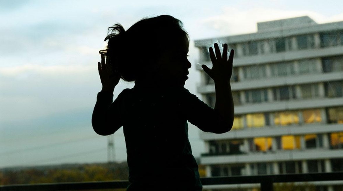 مأساة طفل الـ 5 سنوات في أكتوبر.. لحظة لهو تحولت لكارثة