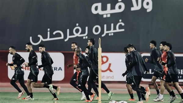 فضيحة في الوسط الرياضي: زوجة لاعب أهلاوي شهير تتهمه بسرقة ذهبها وعقد زواجها العرفي