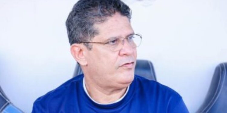 رسمياً. البنك الأهلى يجدد تعاقده مع أيمن الرمادي إستعداداً للموسم الجديد
