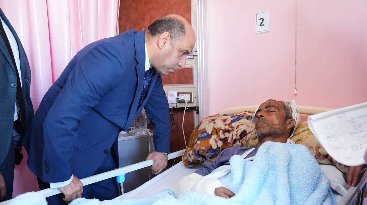 وزير العمل يتابع حالة المصابين في حادث مشروع القطار السريع بـ 6 أكتوبر