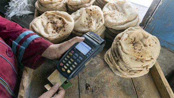 شعبة المخابز: الخبز المدعم مستمر و900 جنيه شهريًا لأسرة من 4 أفراد على بطاقة التموين ضمن الدعم النقدي