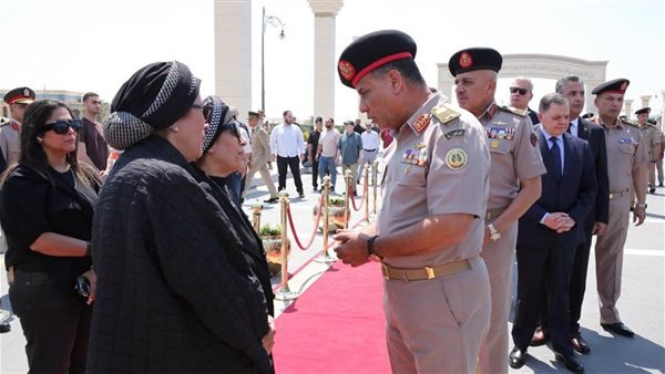وزير الدفاع يتقدم الجنازة العسكرية للفريق يوسف عفيفي أحد أبطال حرب أكتوبر