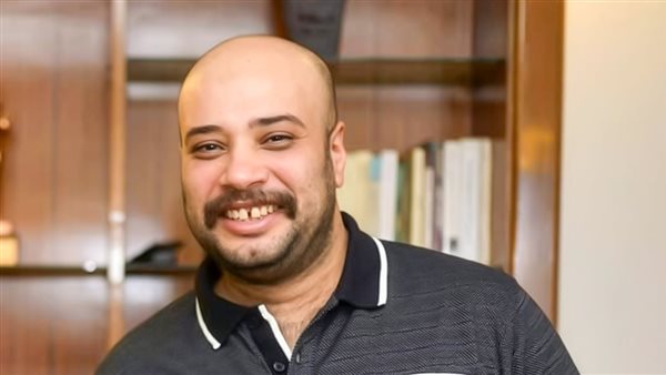 حاتم صلاح: من كواليس الإخراج إلى قمة البطولة المطلقة.. رحلة صعود فنان استثنائي