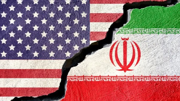 "سخونية" في المنطقة.. أمريكا وإيران في جولة "بوكسات" جديدة!